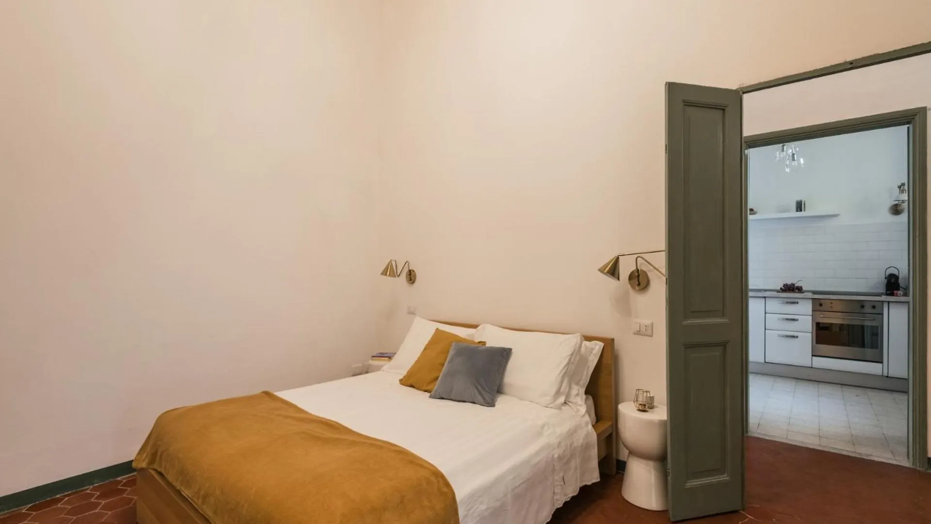 The Best Rent - Two-Bedroom Apartment In Santa Maria Maggiore Roma