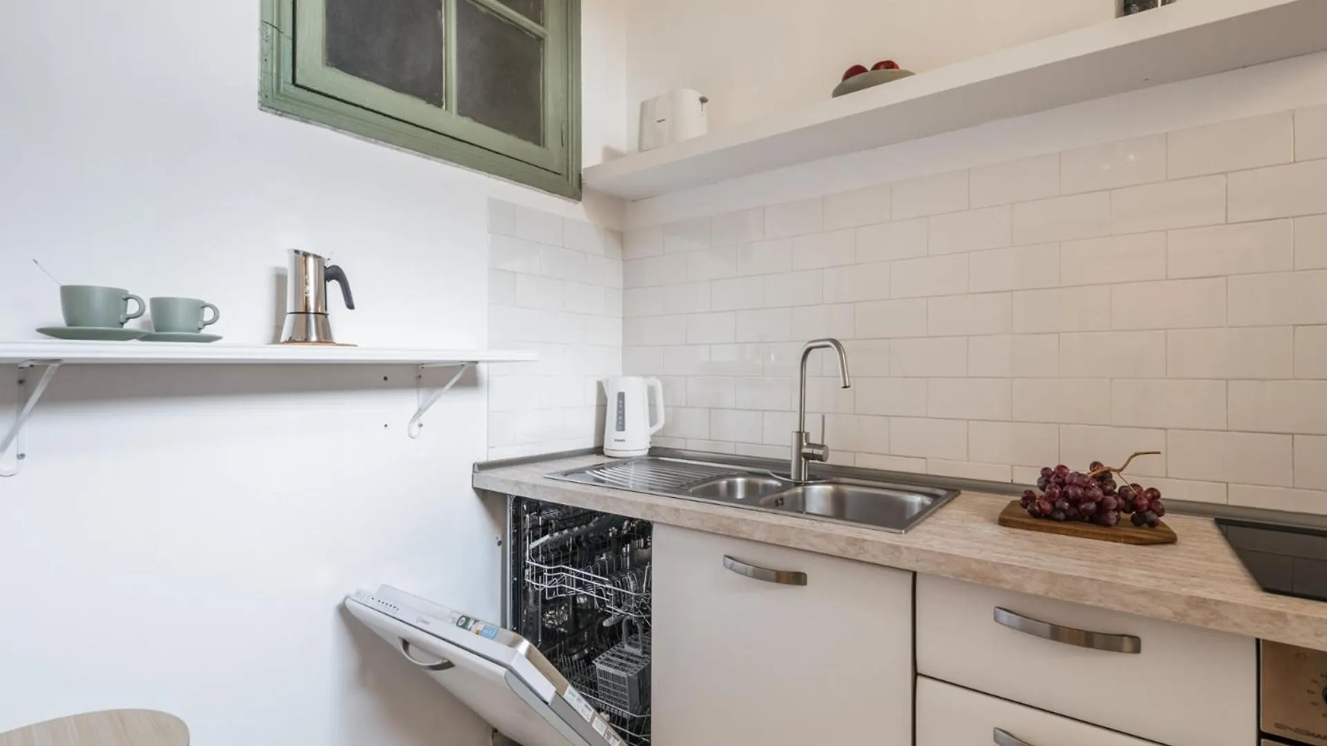 The Best Rent - Two-Bedroom Apartment In Santa Maria Maggiore Rome